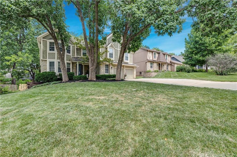 11509 Carter St, Overland Park, KS 66210