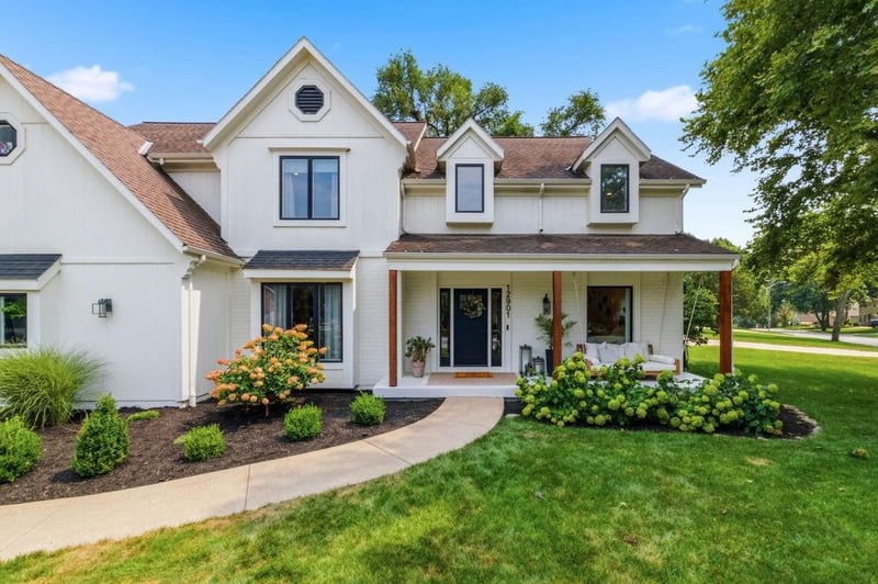 12901 Delmar St, Leawood, KS 66209