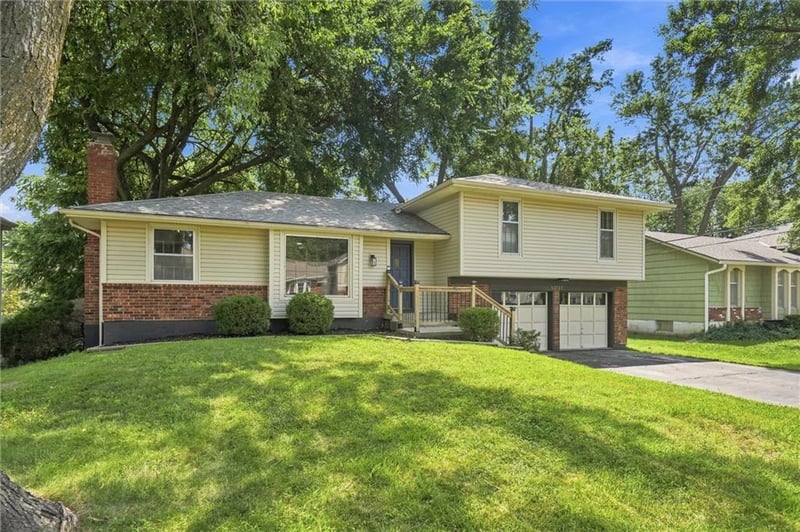 12727 W 100th St, Lenexa, KS 66215