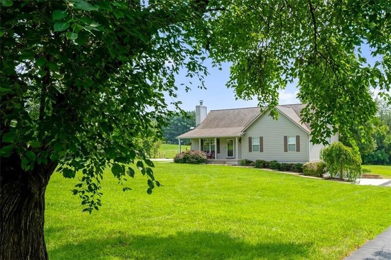 33803 E Jenkins Rd, Lone Jack, MO 64070