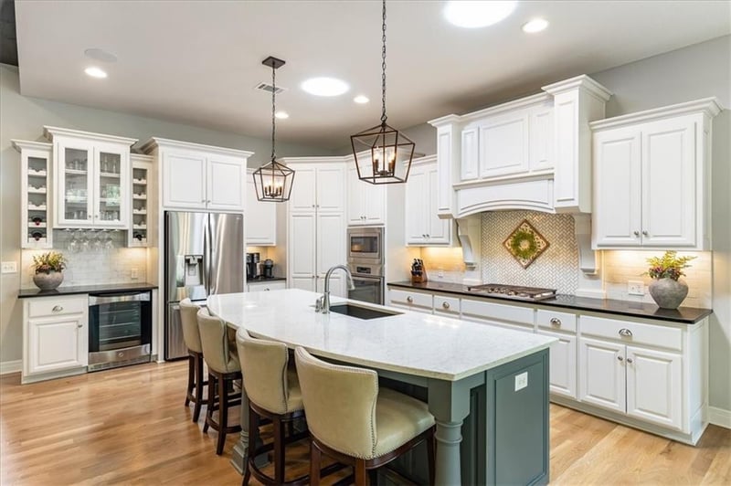 12110 S Belmont Dr, Olathe, KS 66061