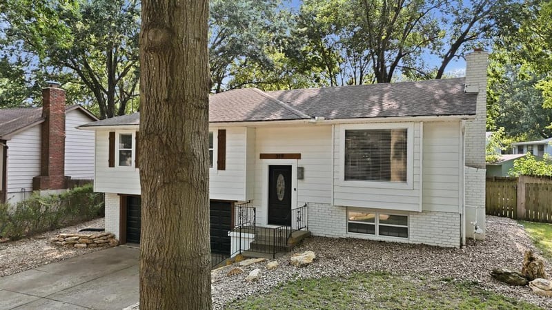 319 N Cleveland Ave, Belton, MO 64012