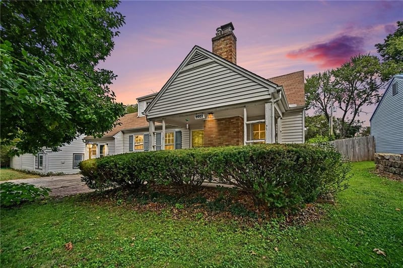 1208 W 25th Ter, Independence, MO 64052