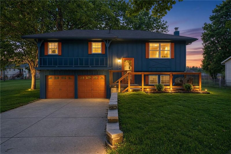 229 SE Westminister Rd, Blue Springs, MO 64014