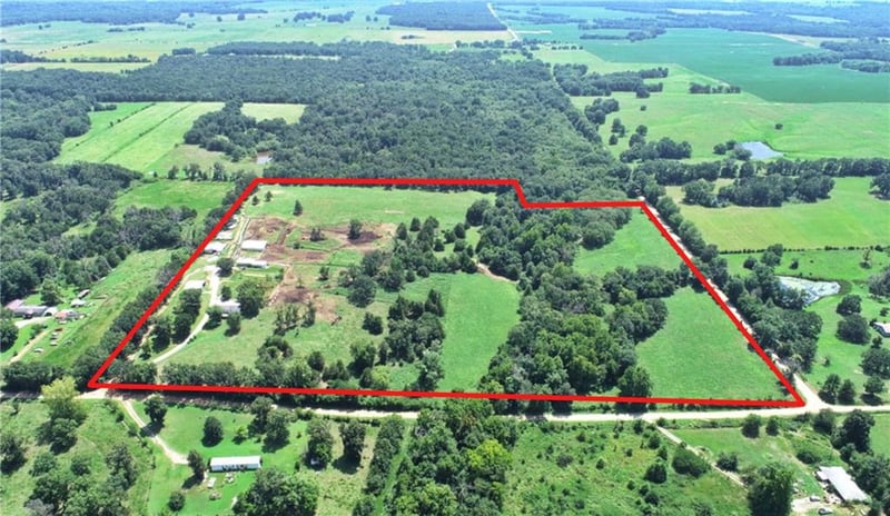 1500 E 1800 Rd, Jerico Springs, MO 64756