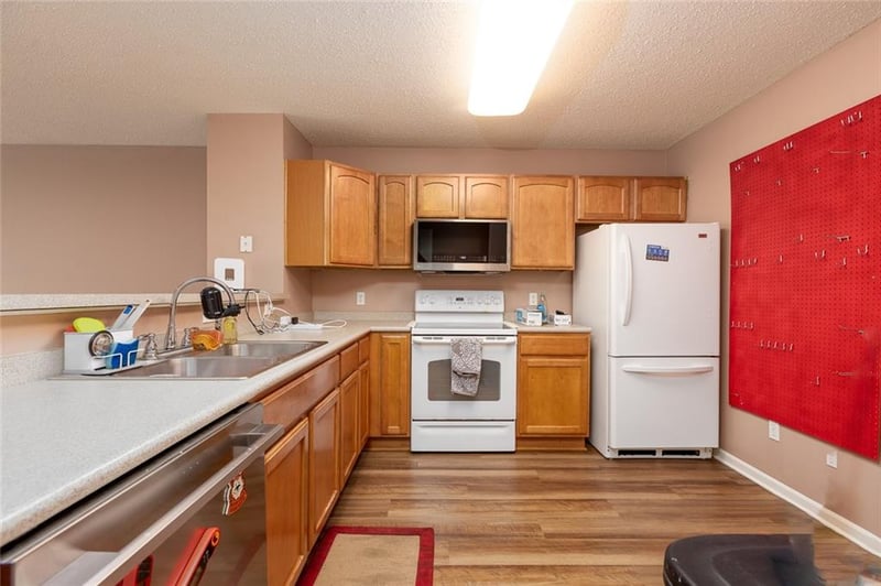 5438 N Fairmount Ave, Kansas City, MO 64118