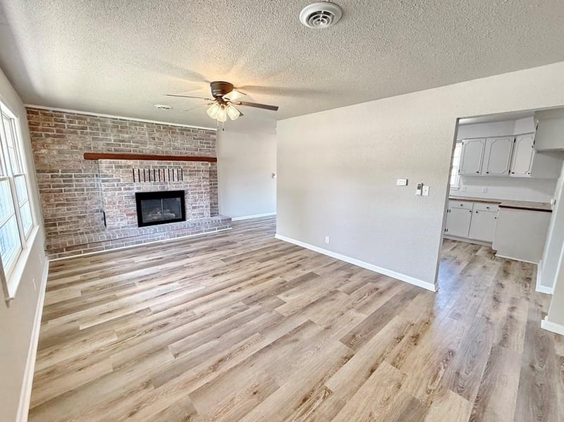 416 N Prewitt St, Nevada, MO 64772