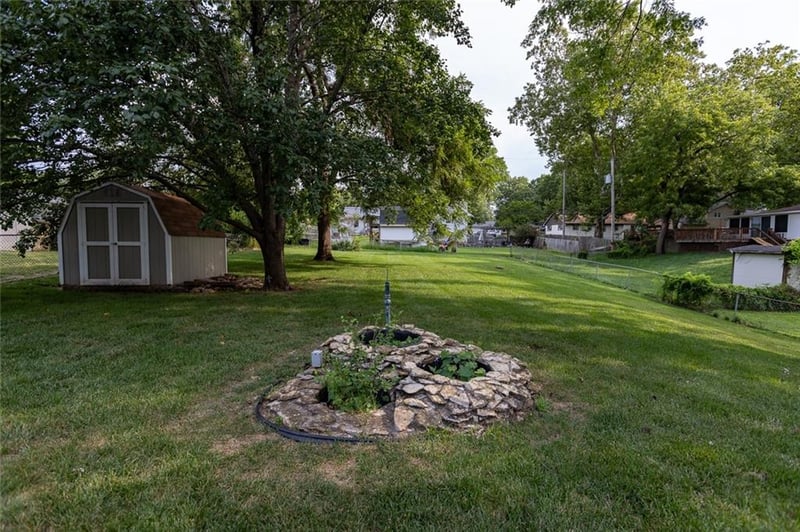 508 NE 87th St, Kansas City, MO 64155