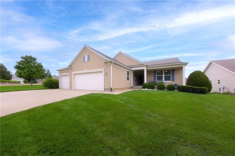 23721 W 88th St, Lenexa, KS 66227