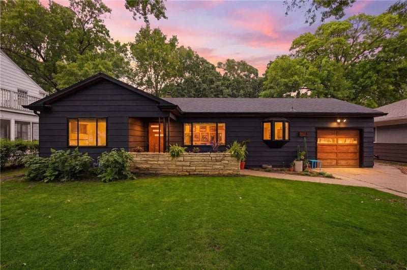 1506 University Dr, Lawrence, KS 66044