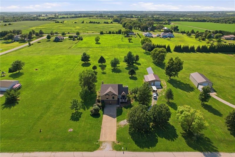 27520 Normandy Rd, Louisburg, KS 66053