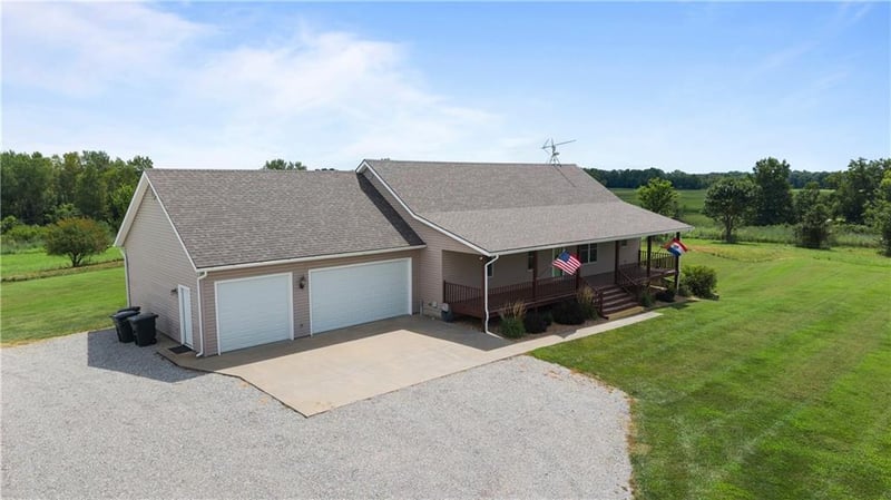 419 NE 251 Rd, Warrensburg, MO 64093