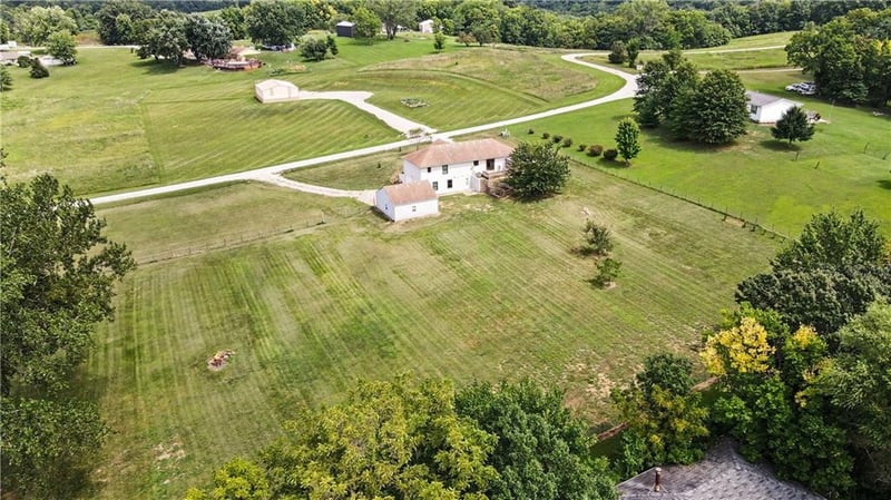 31455 Lyman Ln, Excelsior Springs, MO 64024