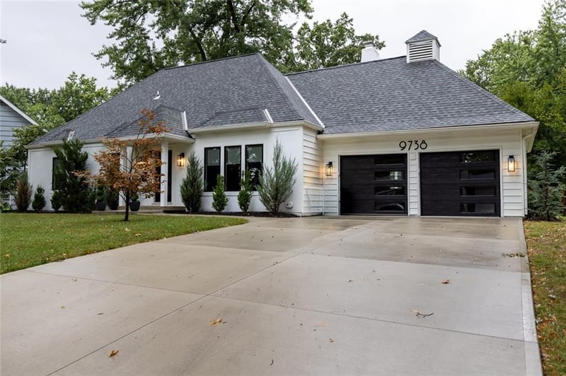 9738 Howe Dr, Overland Park, KS 66206