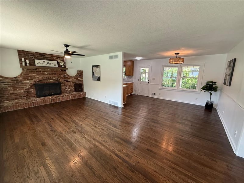 7600 E 130th Ct, Grandview, MO 64030