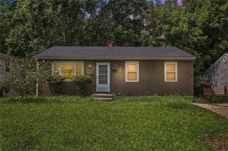 8026 NE 50th St, Kansas City, MO 64119