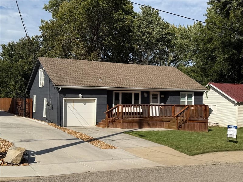 2608 W 44th Ave, Kansas City, KS 66103