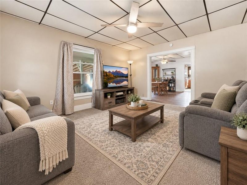 1869 S Broadway St, Amoret, MO 64722