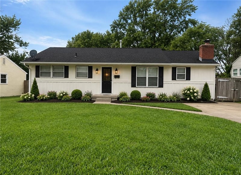 406 Baldwin St, Belton, MO 64012
