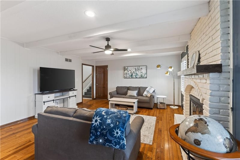 1704 NE 69th Ter, Gladstone, MO 64118