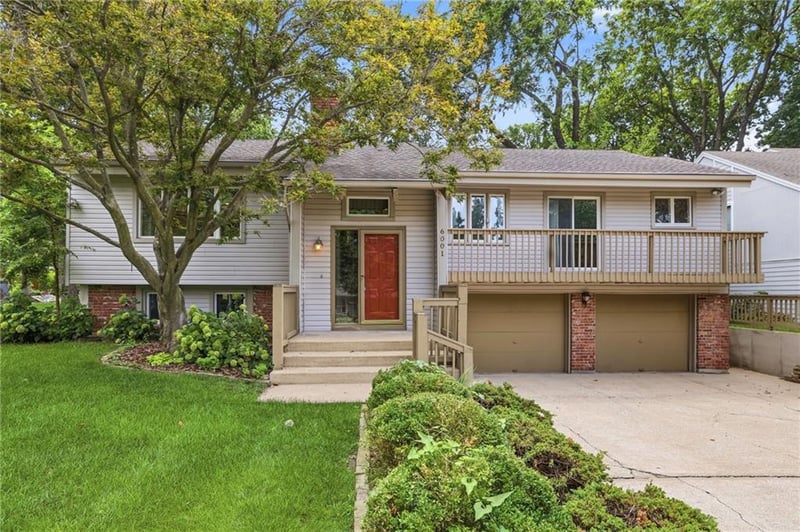 6001 W 68th St, Overland Park, KS 66204
