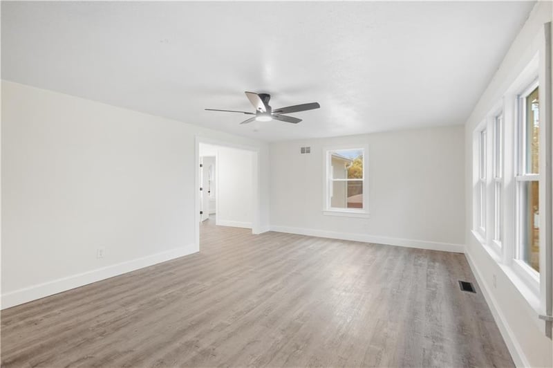 6300 Harris St, Raytown, MO 64133