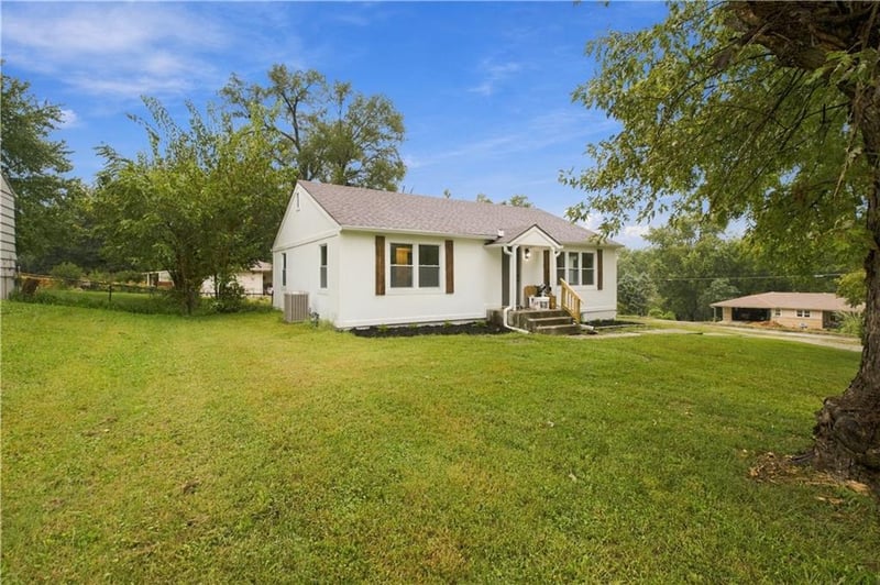6300 Harris St, Raytown, MO 64133