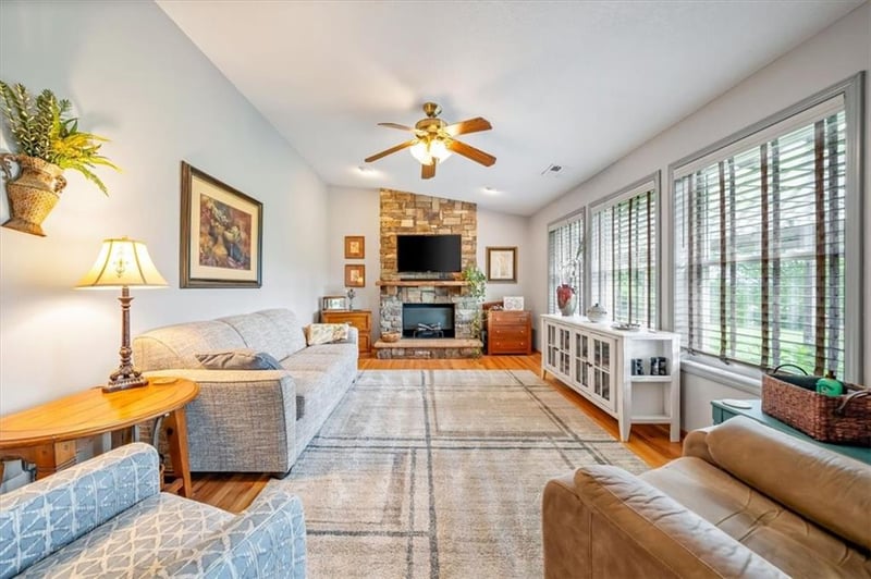 32113 W 359th St, Osawatomie, KS 66064