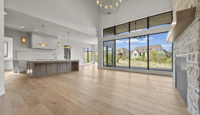 22041 W 99th Ter, Lenexa, KS 66220