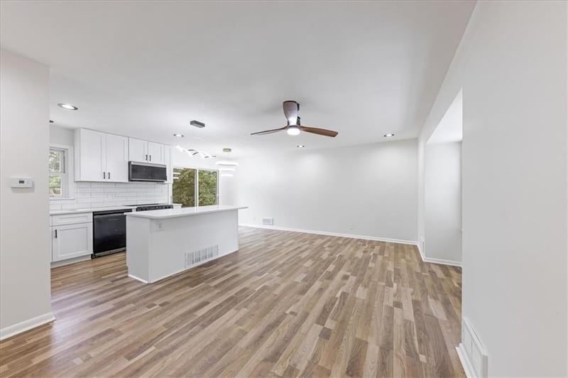 8907 Blue Ridge Blvd, Kansas City, MO 64138