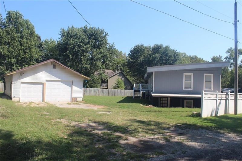 16004 Valentine Ave, Belton, MO 64012