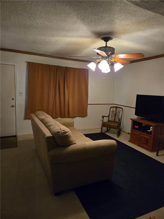 118 James St, Buckner, MO 64016