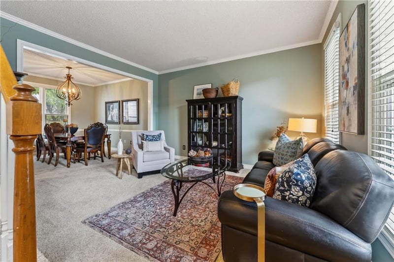 8201 NW 80th Ter, Kansas City, MO 64152