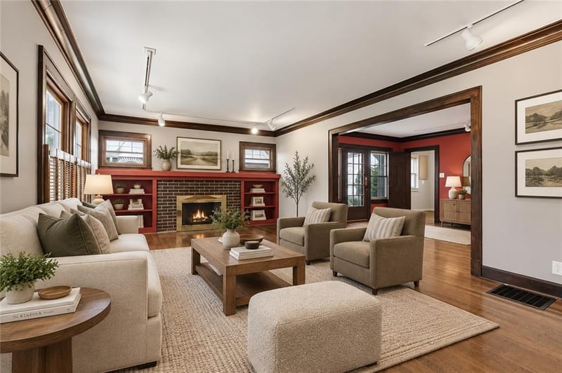 1315 W 50th Ter, Kansas City, MO 64112