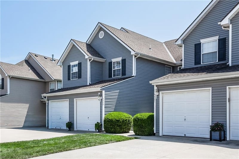 4529 NE 83rd St, Kansas City, MO 64119