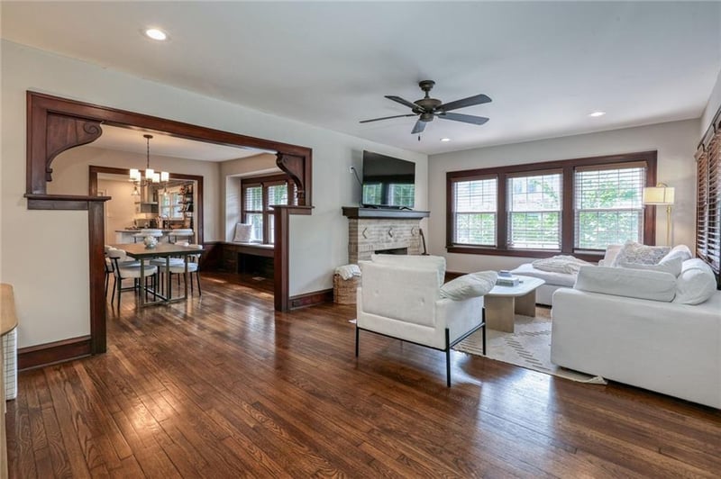 4937 Westwood Rd, Kansas City, MO 64112
