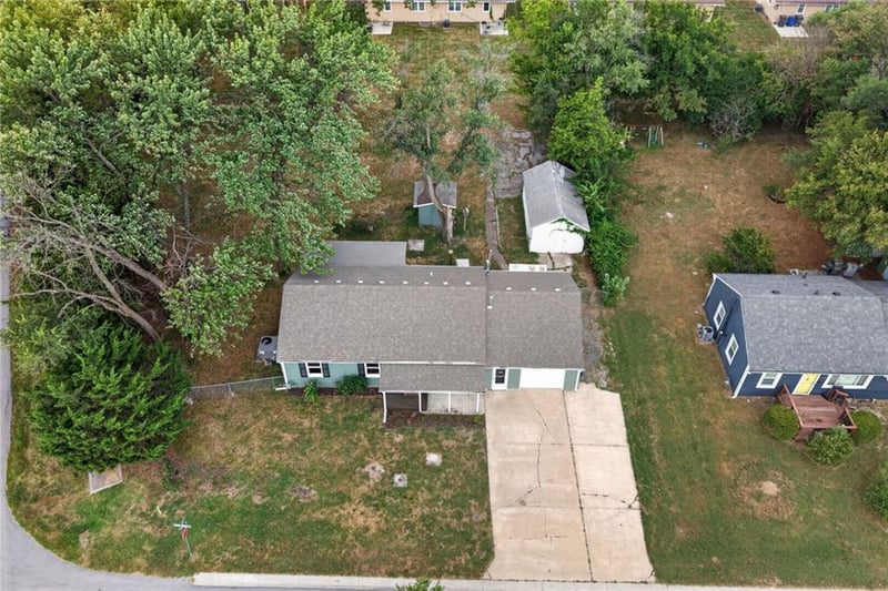 1037 S Brockway St, Olathe, KS 66061