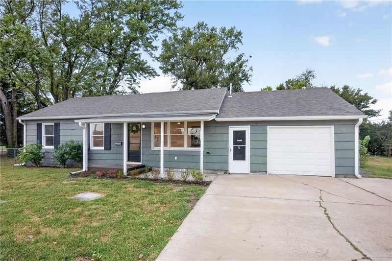 1037 S Brockway St, Olathe, KS 66061