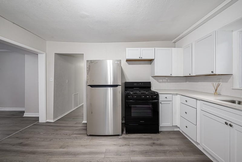 1207 S 2nd St, Leavenworth, KS 66048