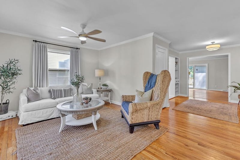 2611 Parallel Ave, St Joseph, MO 64506