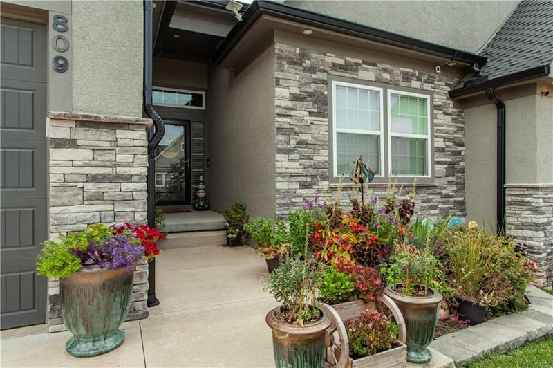 809 NE Algonquin St, Lee's Summit, MO 64064