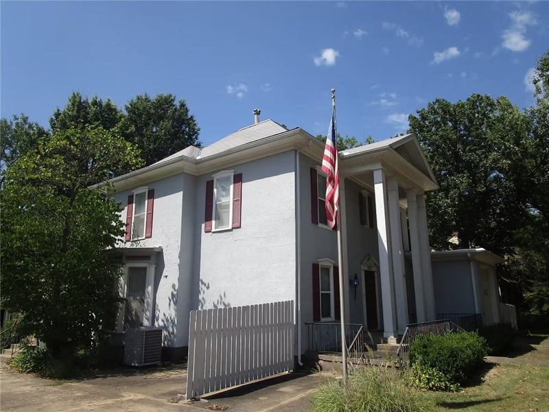 1323 West St, Emporia, KS 66801