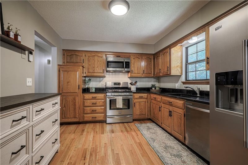 210 Dawn Ave, Belton, MO 64012