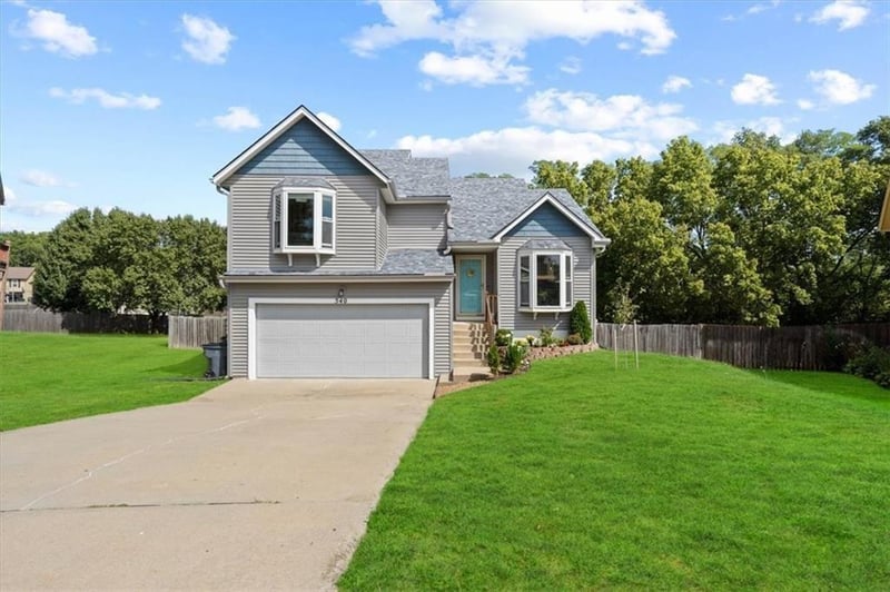 540 W Northview St, Olathe, KS 66061