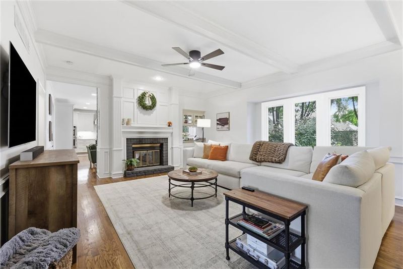 10427 W 126th St, Overland Park, KS 66213