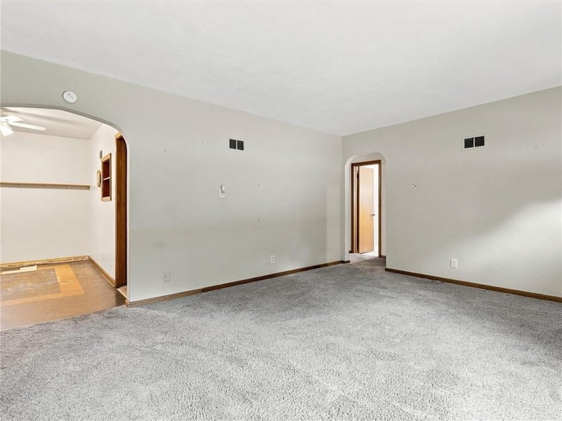 3838 N Lister Ave, Kansas City, MO 64117