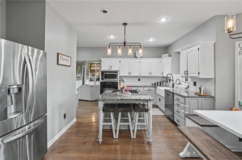 14935 W 76th St, Lenexa, KS 66216