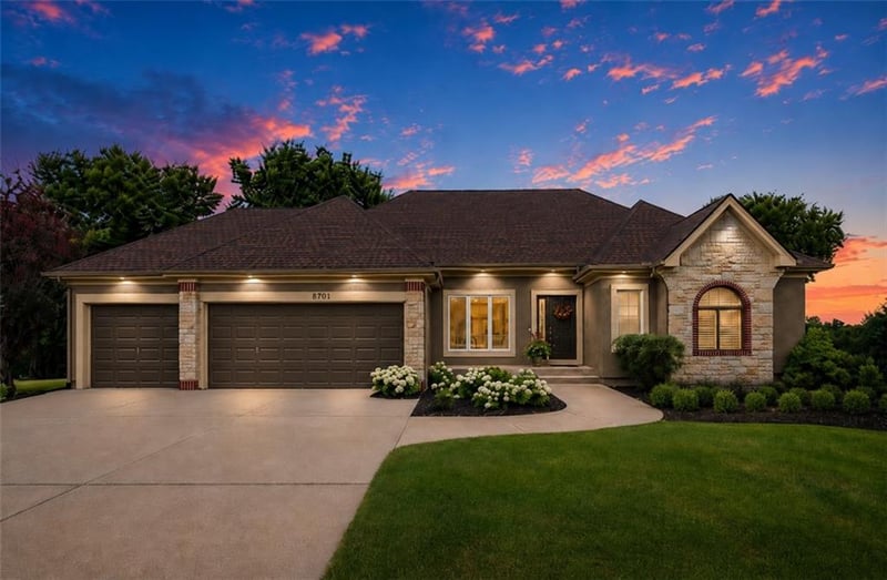 18876 W 252nd St, Paola, KS 66071