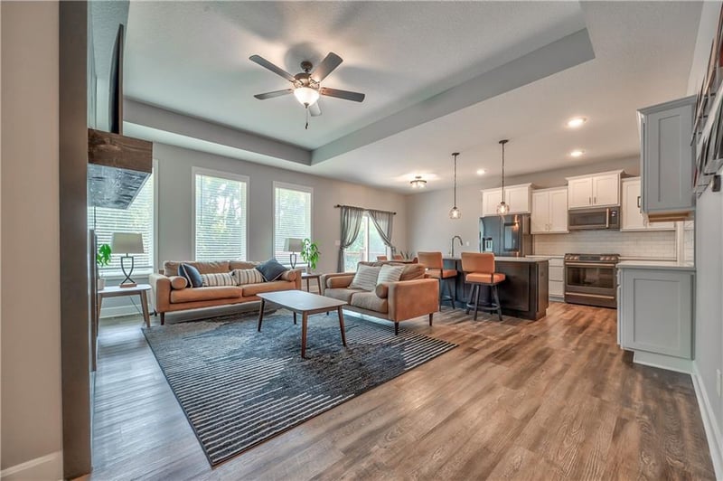 3704 NW 95th St, Kansas City, MO 64154