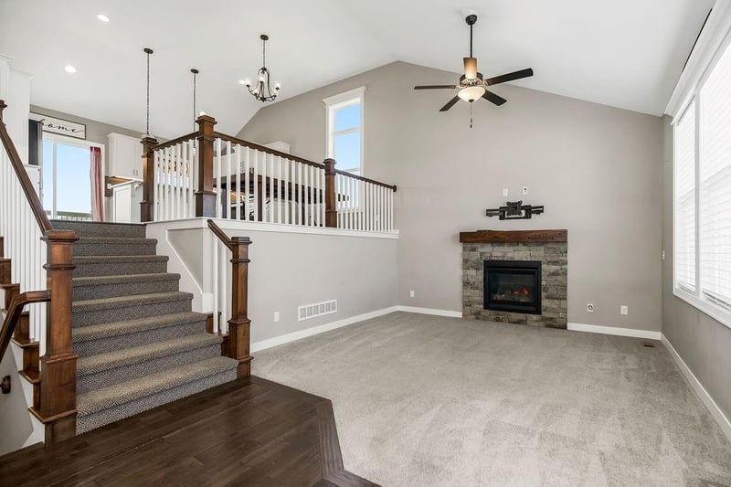 1524 N 156th St, Basehor, KS 66007